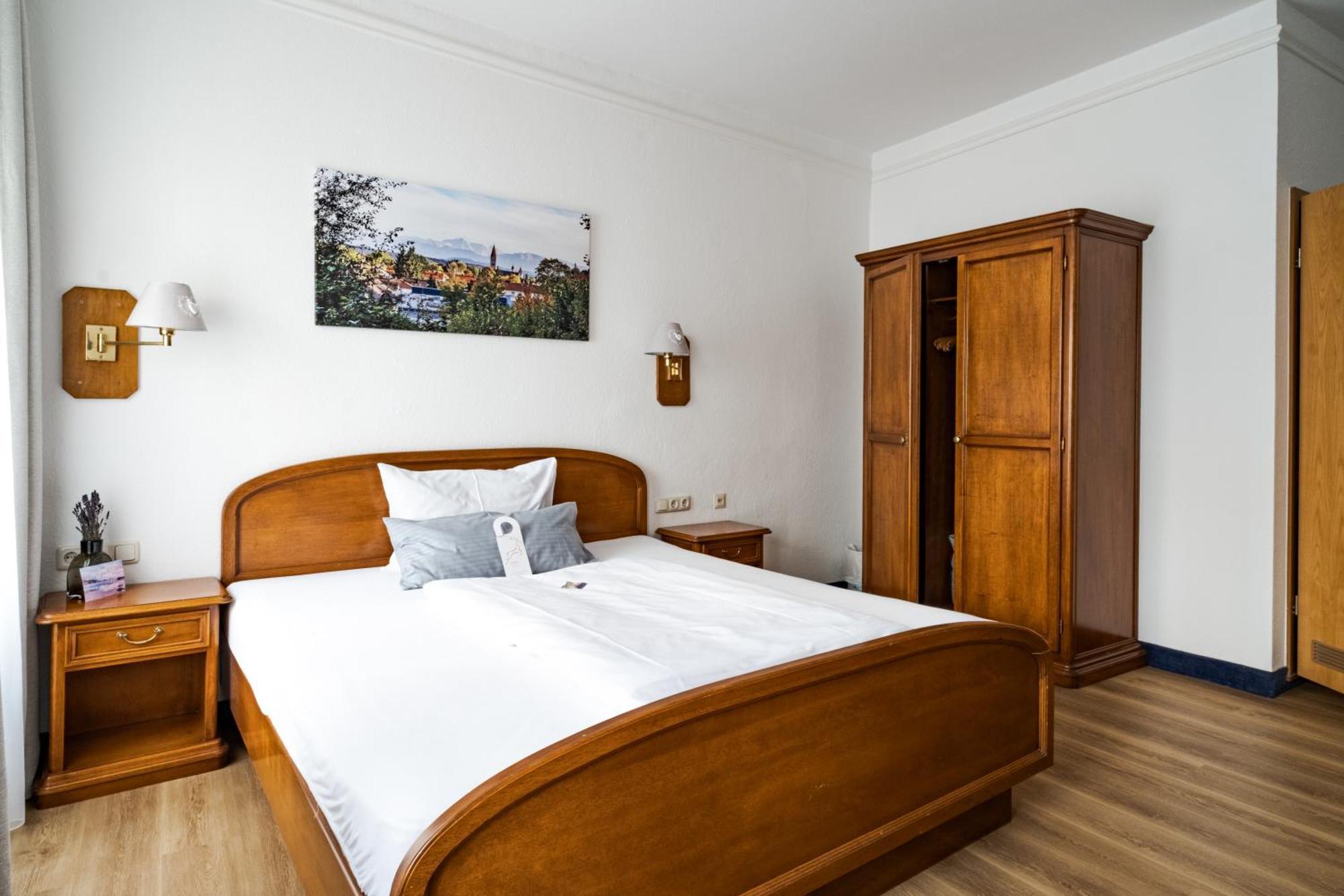 Hotel Goldener Hirsch Kaufbeuren Eksteriør bilde